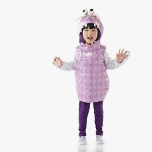 Used once- great condition! 0-6 months from pottery barn kids